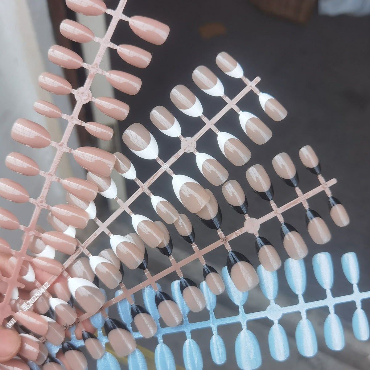 Wholesale Cross-Border Hot-Selling Wearable Nails Almond Nails Realistic Short Handmade Wearable Nail Tips Stickers Export Wholesale Factory