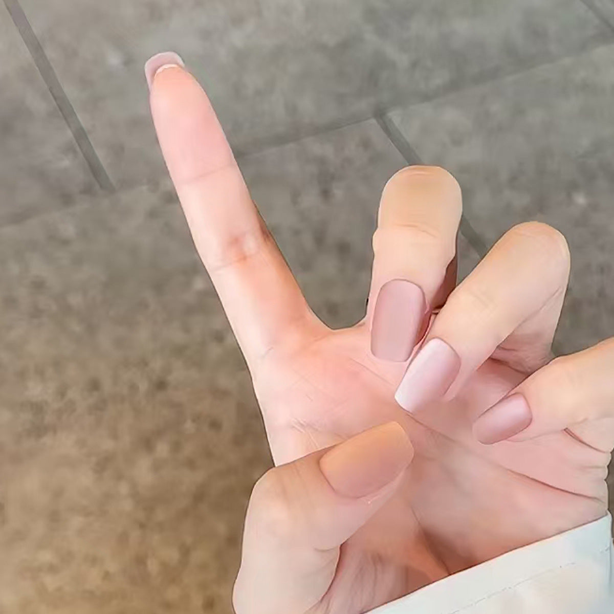30Velvet Matte Frosted Coffee Cat Eye Wearable Nails Short Green Enhancing Fairness ins Wind Nail Stickers Fake Nails
